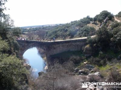 Río Manzanares y el Puente de la Marmota; senderos la gomera